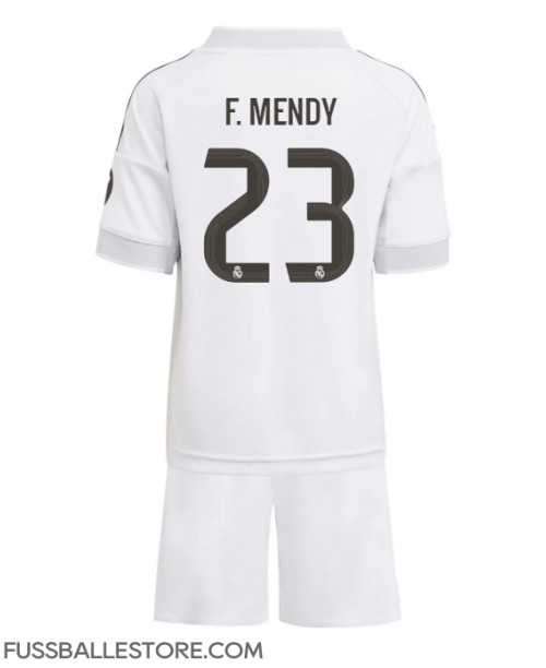 Günstige Real Madrid Ferland Mendy #23 Heimtrikotsatz Kinder 2025-26 Kurzarm (+ Kurze Hosen) Günstige Real Madrid Ferland Mendy #23 Heimtrikotsatz Kinder 2025-26 Kurzarm (+ Kurze Hosen)